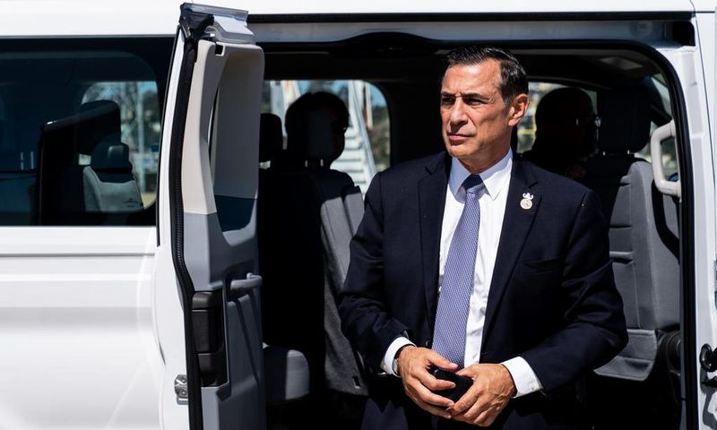 Former Congressman Darrell Issa Will Challenge Indicted Congressman Duncan Hunter