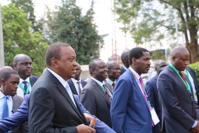 President Uhuru Kenyatta gives orders following DP William Ruto assassination claims