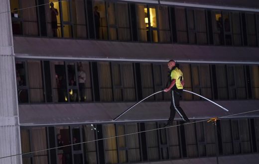 Times Square High-Wire Walk Evokes Rich History of Death-Defying Stunts