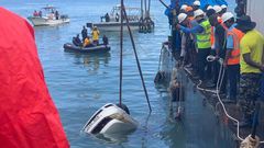 Vehicle that plunged into Indian Ocean recovered