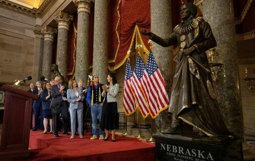 A statue of Ponca Chief Standing Bear, whose reversal of injustice in 1879 against Native Americans made him a national hero, was unveiled in the US Capitol's Statuary Hall by congressional and Nebraska dignitaries