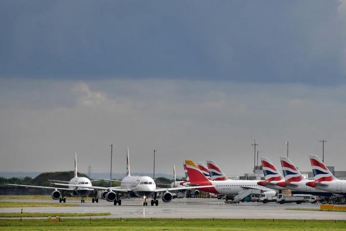 British Airways suspended flights to Cairo on Saturday, without giving a reason