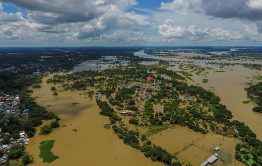Flooding in Thailand's Ubon Ratchathani province, which borders Laos, has been exacerbated by rising water levels in the Moon and Chi rivers