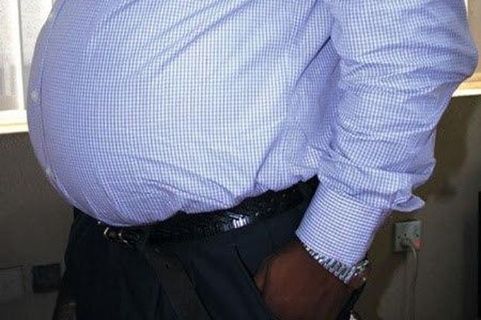 ___7259619___2017___9___5___7___pot-belly-black-man