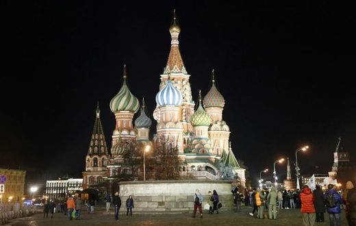 Russia, one of the world's key energy producers and largest polluters, says it will adopt the 2015 Paris climate agreement