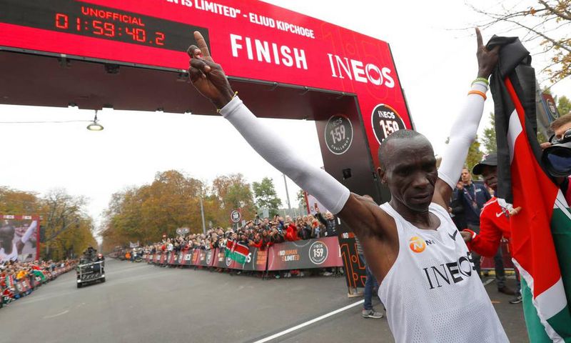 Eliud Kipchoge wins the Ineos 1:59 Challenge in Vienna, sets a new world record of 1:59:40