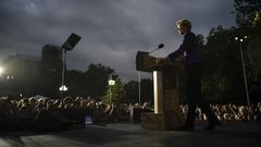 Elizabeth Warren Lost Her Dream Job but Gained a Path to 2020