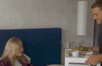 Breakfast in bed (Giphy)