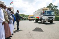 President Uhuru Kenyatta flags off generous food donation as Muslims mark the last five days of Ramadhan (PSCU)