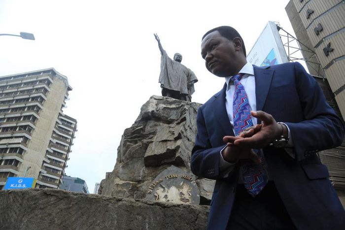 Governor Alfred Mutua addressing Kenyans at Nairobi CBD