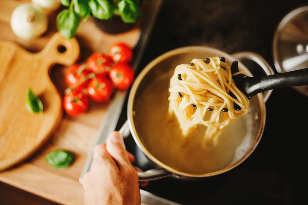 The 14 Easiest Ways to Stick to Intermittent Fasting Without Going Hungry