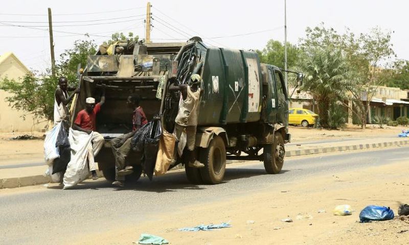 Garbage lorries and street sweepers returned to Sudan's capital on Wednesday, after a three-day civil disobedience campaign