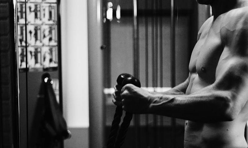Build Bigger, Stronger Arms With This Superset
