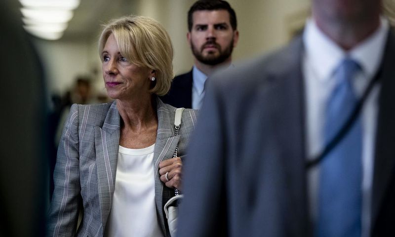 Thousands of California Students Lose Financial Aid in Regulatory Fight