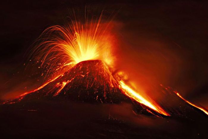 Dr. Pimple Popper Pops Inflamed Chin Cyst