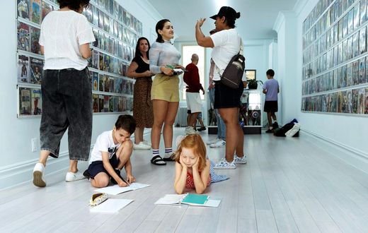 A Comic Store Where the Children Create