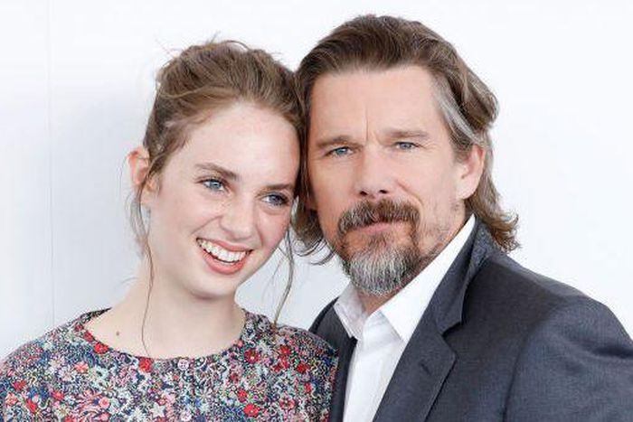 Ethan Hawke Loves Robin on 'Stranger Things'