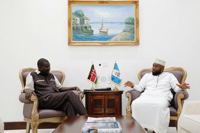 Uasin Gishu Governor Jackson Mandago with his Mombasa counterpart Hassan Joho (Twitter)