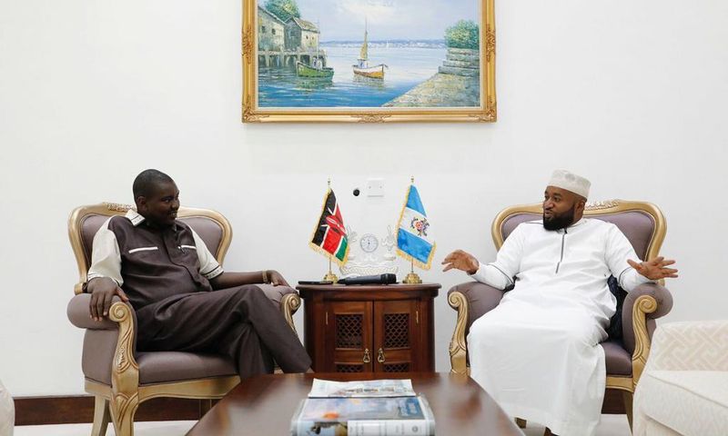 Uasin Gishu Governor Jackson Mandago with his Mombasa counterpart Hassan Joho (Twitter)