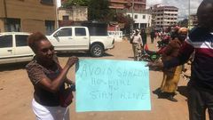 Protest in Machakos County against Shalom Hospital following the death of baby Ethan Muendo (Twitter)