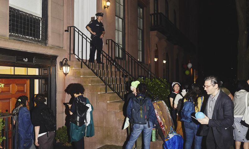 Wealth Keeps Museums Alive, and Galvanizes Activists Too