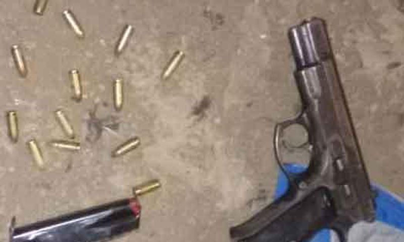 3 shot dead in botched robbery