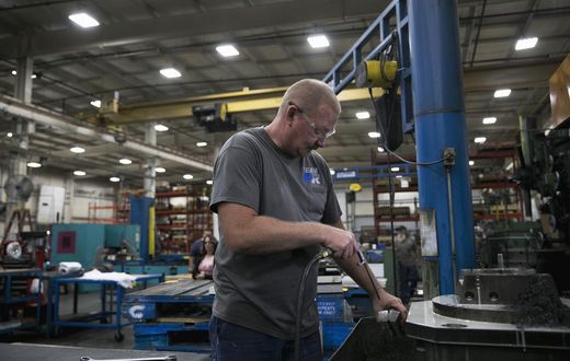 Democrats' Debate Is Set for Ohio, Where Strength of Economy Is Debatable