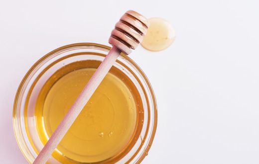 What's Healthier Agave Vs. Honey?