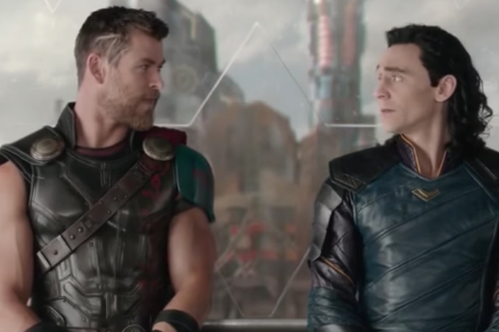Here's Why Chris Hemsworth Slapped Tom Hiddleston