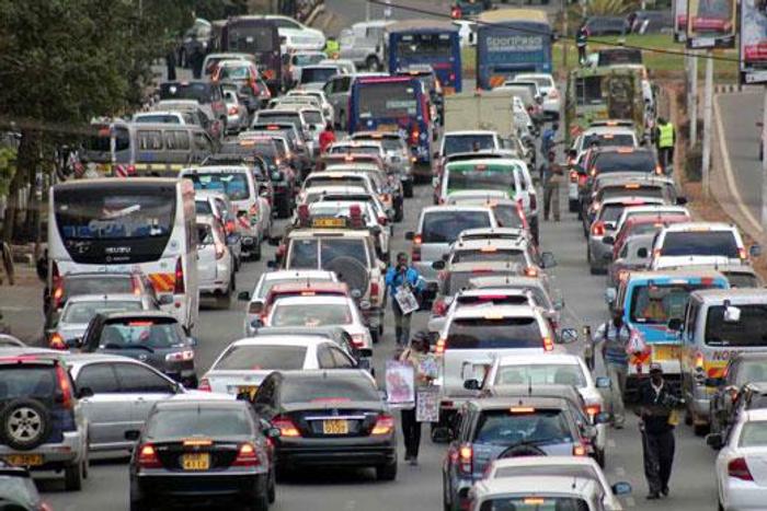 File image traffic along a city road