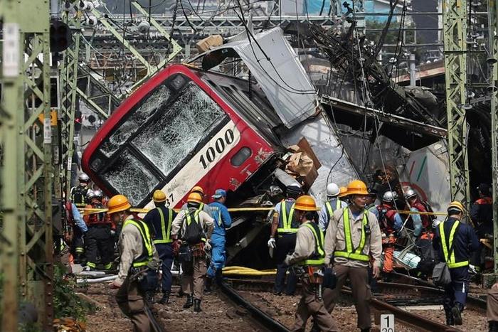 The accident derailed the front carriage of the train and badly damaged the truck