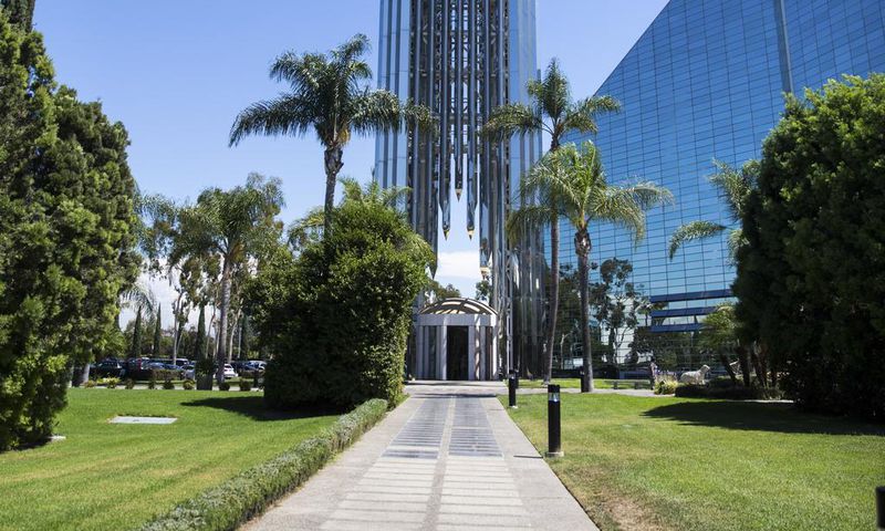 Crystal Cathedral in California Gets a New Life as a Catholic Church