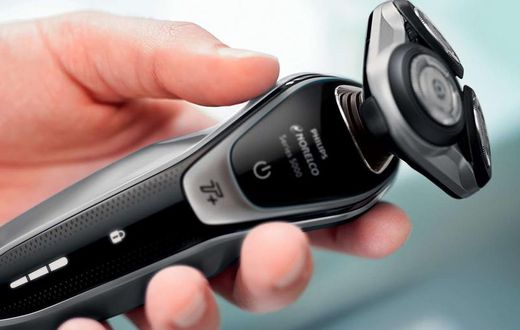 Walmart Has a Great Deal on This Electric Razor