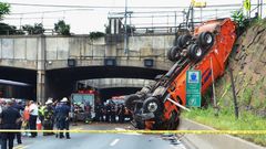 Wild crash near Lincoln tunnel stalls rush hour