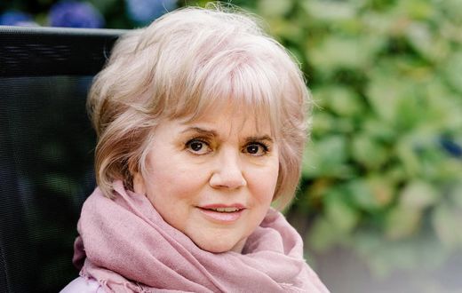 Linda Ronstadt, Retired From Singing, Is Still a Glorious Voice