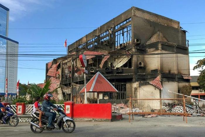 The unrest across Papua appears to have been triggered by the mid-August arrest of dozens of Papuan students in Java, who were also racially abused