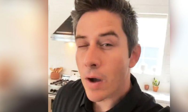 Reality Star Tries to Cure Pink Eye W/ Breast Milk