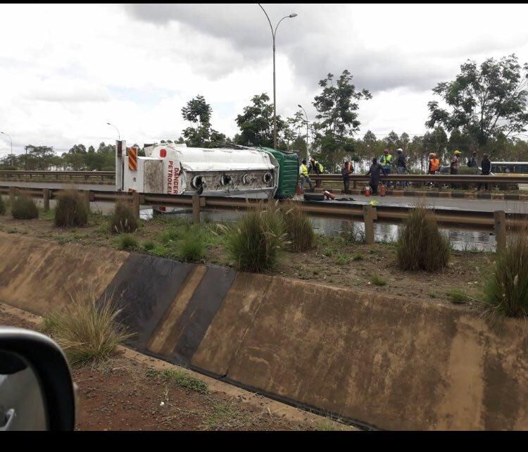 Fuel tanker overturns on Thika Superhighway causing traffic snarl up at Kenyatta University
