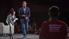 Democratic Candidates Jostle, and Gripe, as Debates Winnow the Field