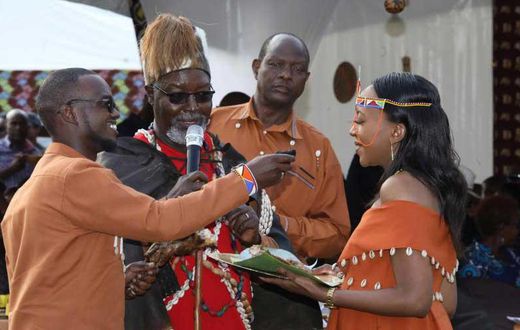 Kirinyaga Senator’s son Eric Muriuki marries longtime girlfriend Myra Watiri in a lavish traditional wedding