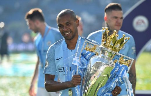 Is Fernandinho the answer to Manchester City's defensive woes?
