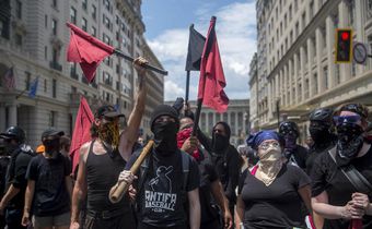 Far-Right Groups Face Off With Counterprotesters in Washington