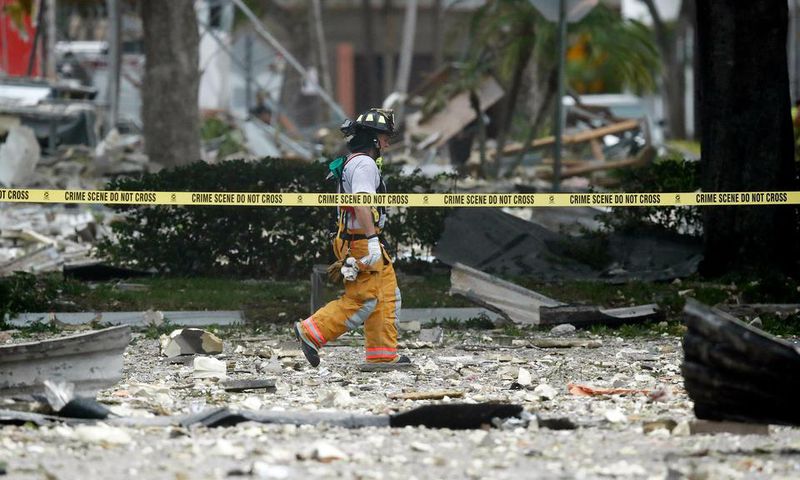 Explosion at Florida strip mall injures 23, officials say