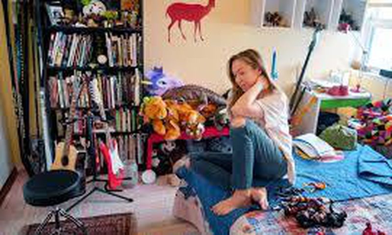 Elizabeth Marvel on sharing space with curiosities and ghosts