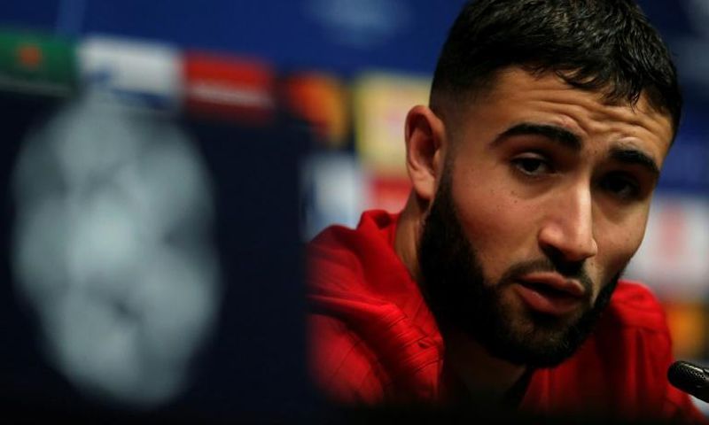 Dans cette photo d'archives, Nabil Fékir participe à une conférence de presse au Camp Nou, avant un match contre le FC Barcelone, le 12 mars 2019.