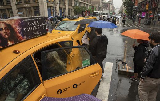 New York Needs a New Taxi Chief. A Battle Is Getting in the Way.
