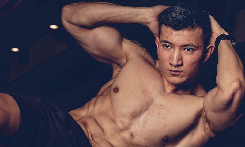 This Cardiac Core Session Will Shred Your Six-Pack