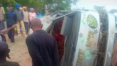 3 dead, 10 injured in Saturday morning accident