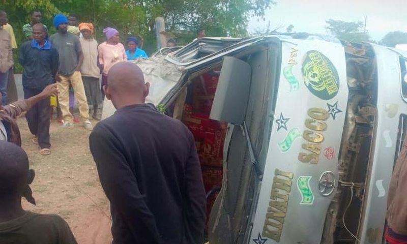 3 dead, 10 injured in Saturday morning accident