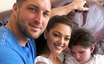 Tim Tebow's Fiancee's Sister Dies at 13